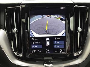 Volvo  B5 R-Design AWD PanoDach Stdhzg. 360° Cam