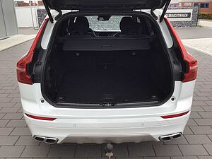 Volvo  B5 R-Design AWD PanoDach Stdhzg. 360° Cam