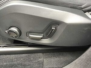 Volvo  T8 Ultimate Dark AWD 7-Sitzer Stdhzg. Cam