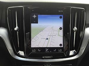 Volvo  T6 Momentum Pro AWD Cam Navi Leder