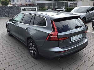 Volvo  T6 Momentum Pro AWD Cam Navi Leder