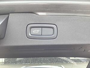 Volvo  T6 Momentum Pro AWD Cam Navi Leder