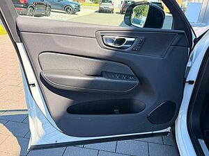 Volvo  B4 (Benzin) R-Design Stdhzg. Cam AHK