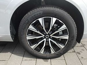 Volvo  B4 (Benzin) Plus Dark PanoDach Leder Allwet