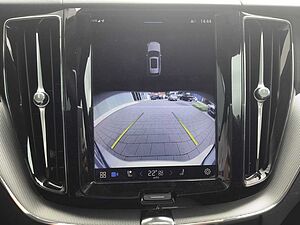 Volvo  B4 (Benzin) Plus Dark PanoDach Leder Allwet