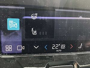 Volvo  B4 (Benzin) Plus Dark PanoDach Leder Allwet