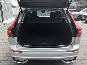 Volvo  B4 (Benzin) Plus Dark PanoDach Leder Allwet
