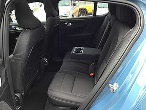 Volvo  Core Recharge Pure Electric Stdhzg. Cam