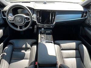 Volvo  T8 R-Design AWD Leder Cam HUD