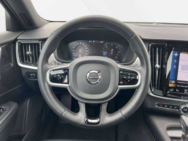 Volvo  D5 AWD Pro Geartronic/4-ZKlima