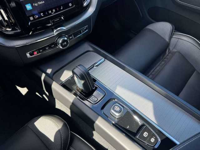 Volvo  B4 D Mild-Hybrid R Design Autom. /DAB+