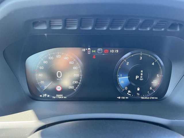 Volvo  B5 D AWD Autom. Momentum Pro/7-Sitzer