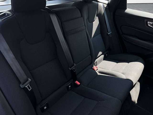 Volvo  B4 D Momentum Pro Geartronic