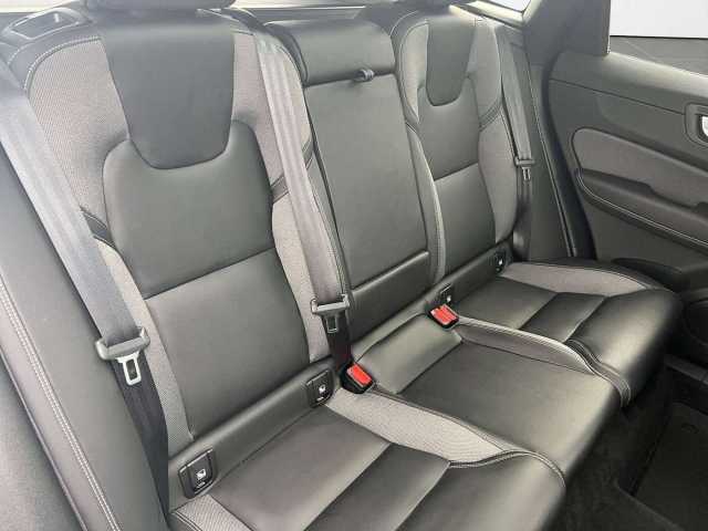 Volvo  B4 D AWD R Design Geartronic/DAB/ACC