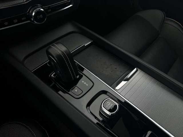 Volvo  B4 D AWD R Design Geartronic/DAB/ACC