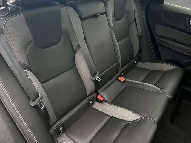 Volvo  B4 D R Design Geartronic/Keyless/360°RFK