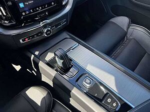 Volvo  B4 D Mild-Hybrid R Design Autom. /DAB+