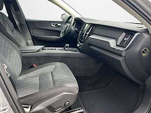 Volvo  B4 Core 2WD 2.0l Mild-Hybrid Autom. /SitzHZ