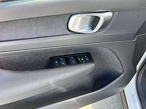 Volvo  T3 Geartronic Momentum Core