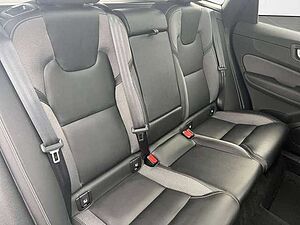 Volvo  B4 D AWD R Design Geartronic/DAB/ACC