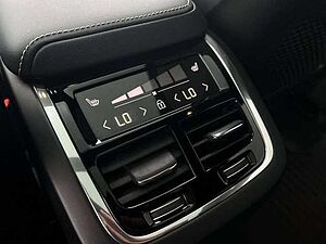 Volvo  B4 D AWD R Design Geartronic/DAB/ACC