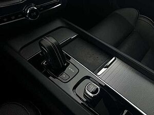 Volvo  B4 D AWD R Design Geartronic/DAB/ACC