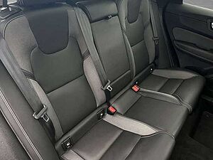 Volvo  B4 D R Design Geartronic/Keyless/360°RFK