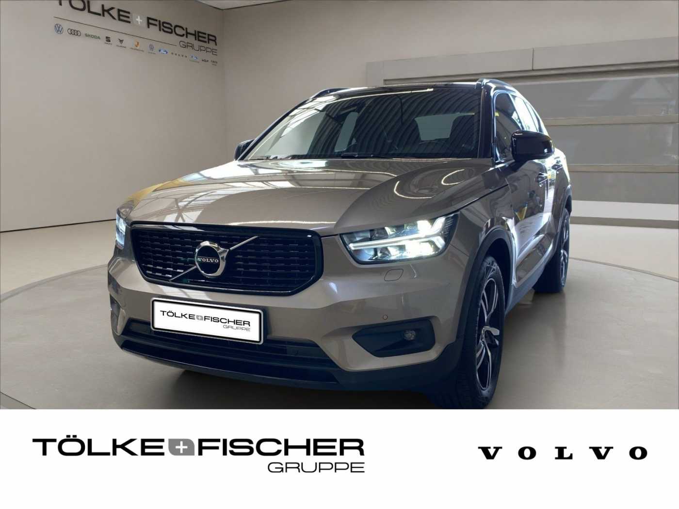 Volvo  T3- R Design AHK AUT Kam. Navi Virtual LED