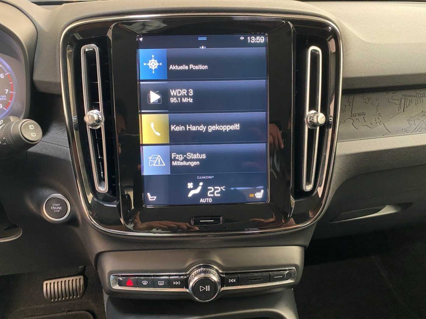 Volvo  T3 Momentum Core AUT Kam. Navi Virtual LED