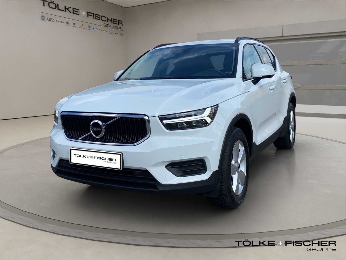 Volvo  T3 Momentum Core AUT Kam. Navi Virtual LED