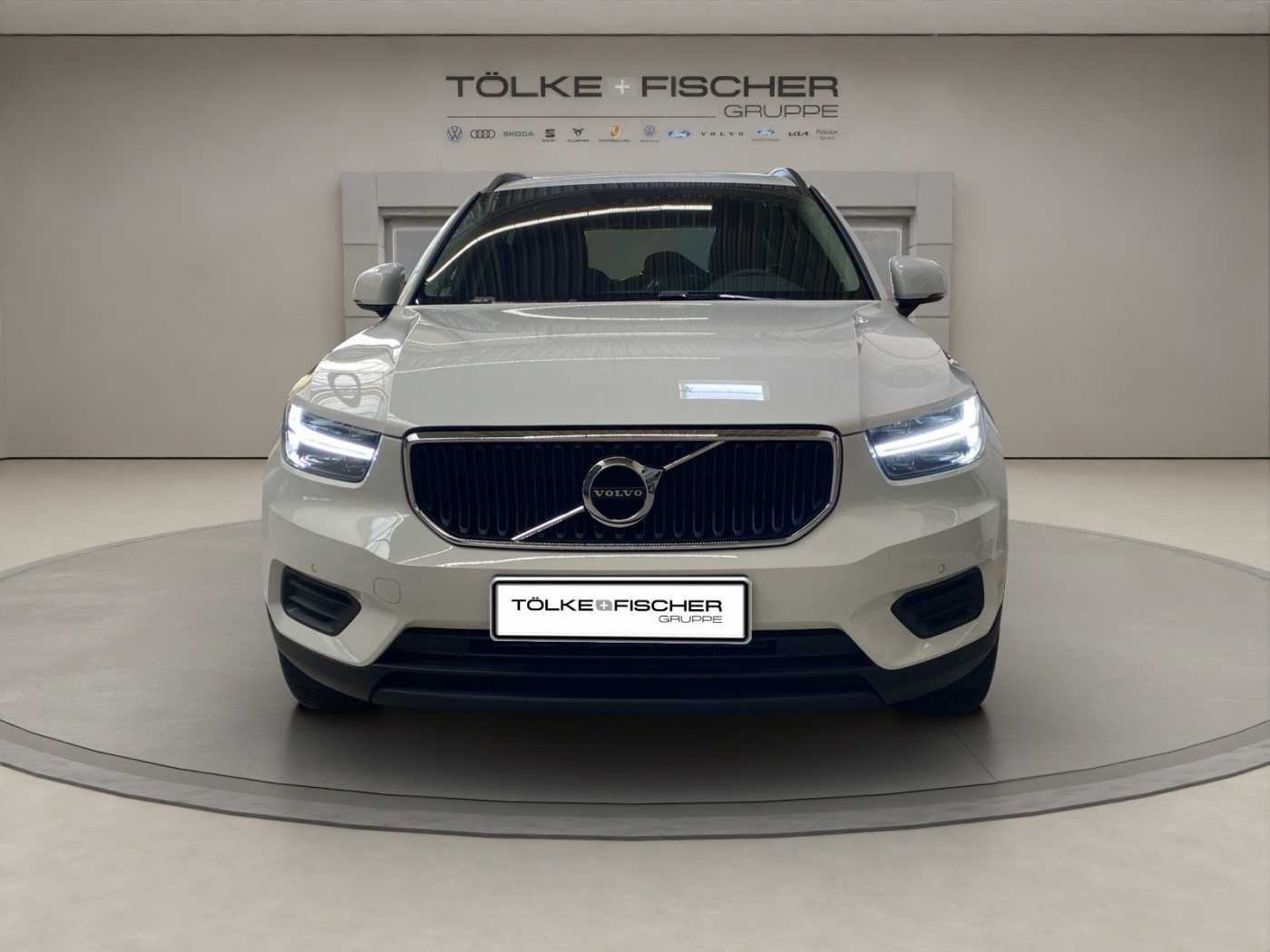 Volvo  T3 Momentum Core AUT Kam. Navi Virtual LED