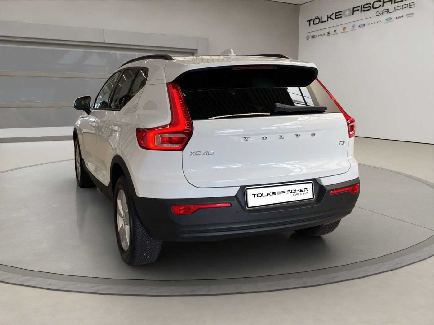 Volvo  T3 Momentum Core AUT Kam. Navi Virtual LED