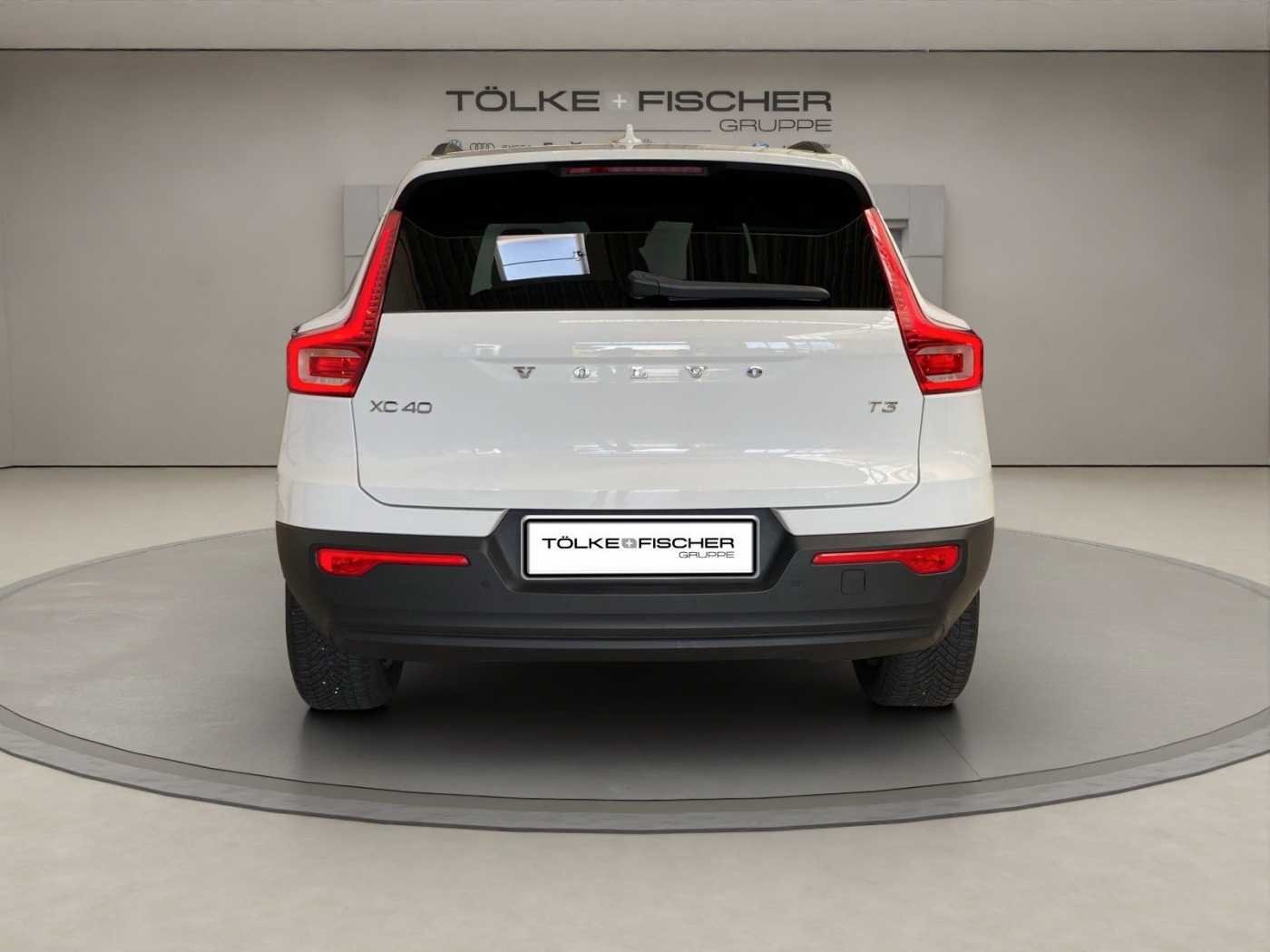 Volvo  T3 Momentum Core AUT Kam. Navi Virtual LED