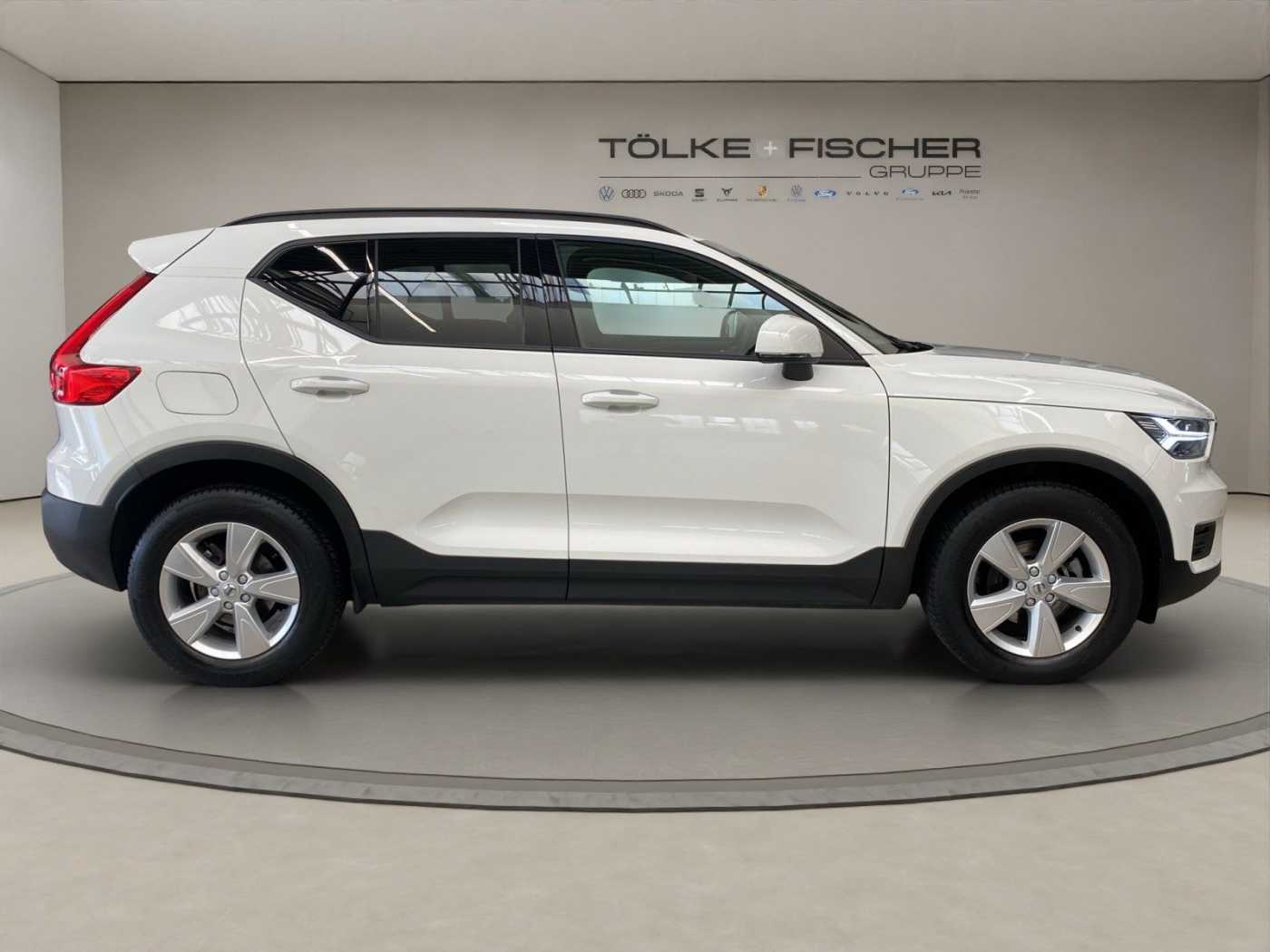 Volvo  T3 Momentum Core AUT Kam. Navi Virtual LED