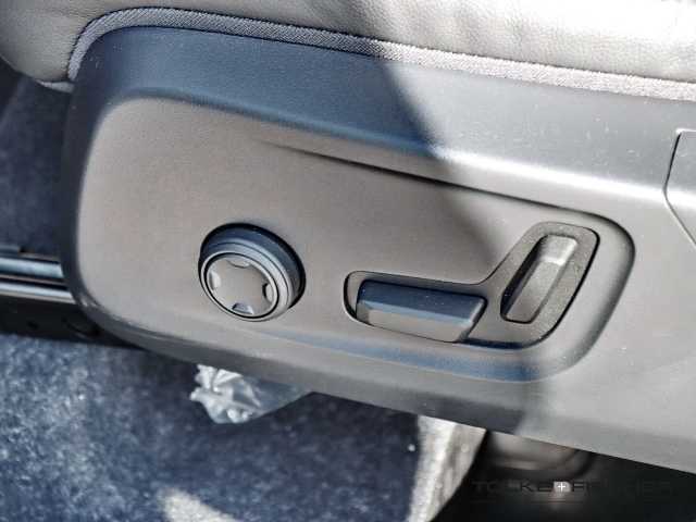 Volvo  Plus Bright T5 Recharge Intellisafe*Surround+Pilot*Assist+Navi+Rückfahrkamera+LE