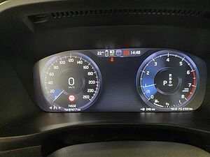 Volvo  T3- R Design AHK AUT Kam. Navi Virtual LED