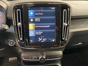 Volvo  T3 Momentum Core AUT Kam. Navi Virtual LED