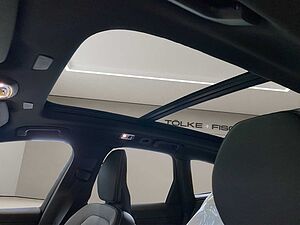 Volvo  B4 (Diesel)- R Design ACC AUT Kam. Navi 360