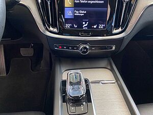 Volvo Kombi B4 Inscription ACC AHK AUT Kam. Leder