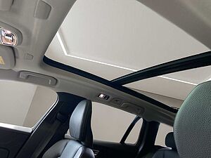 Volvo Kombi B4 Inscription ACC AHK AUT Kam. Leder