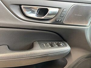 Volvo Kombi B4 Inscription ACC AHK AUT Kam. Leder