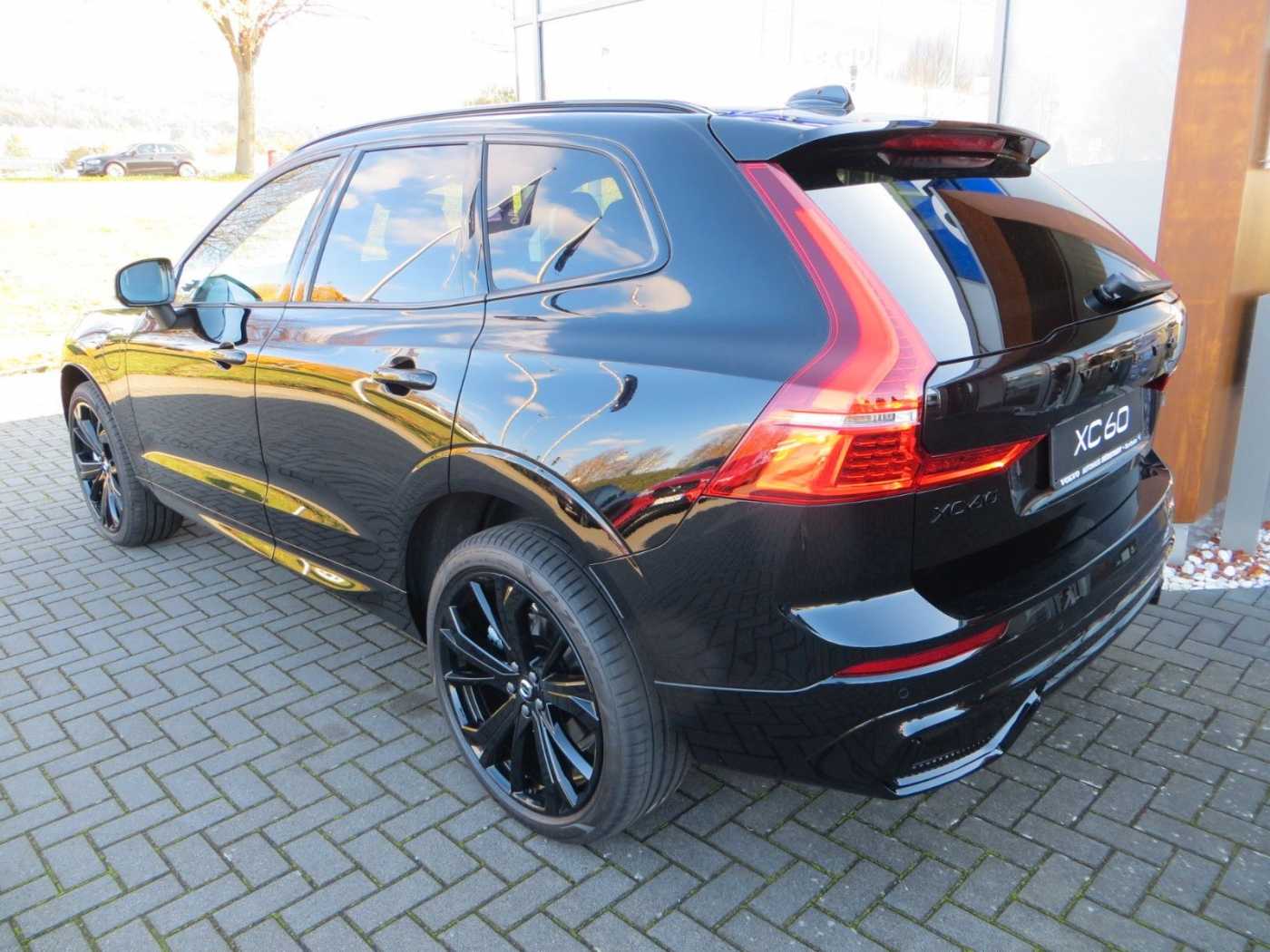 Volvo  T6 AWD Plus Black Edition ACC BLIS H&K GSD