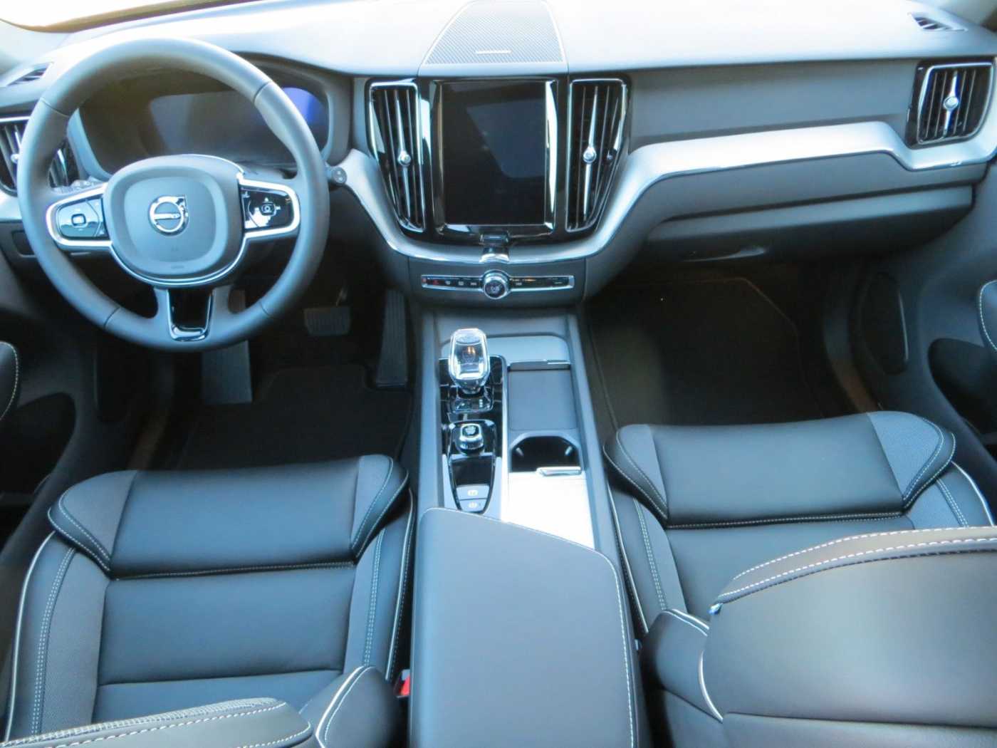 Volvo  T6 AWD Plus Black Edition ACC BLIS H&K GSD
