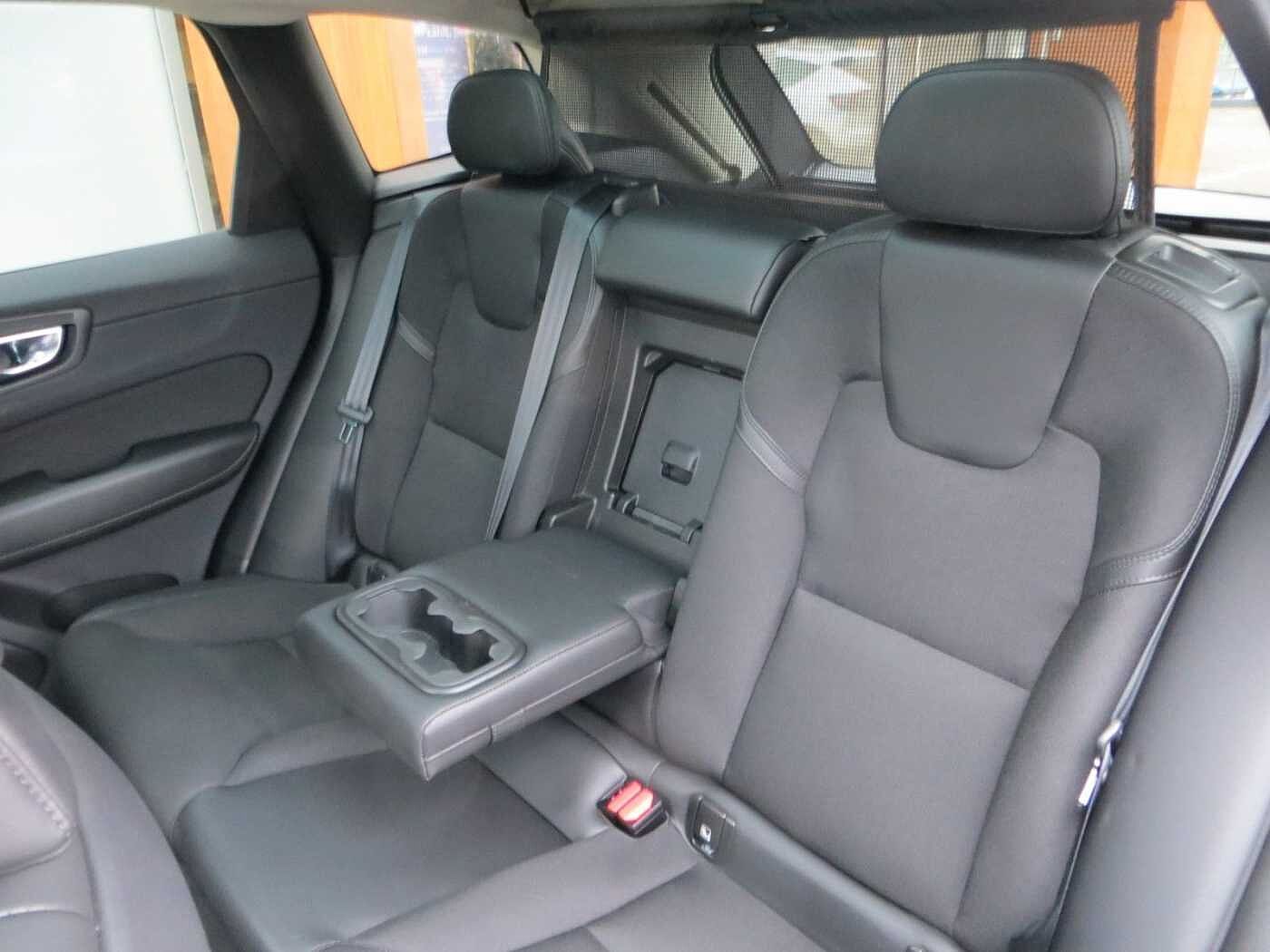 Volvo  T6 AWD Recharge R-Design Expression AHK