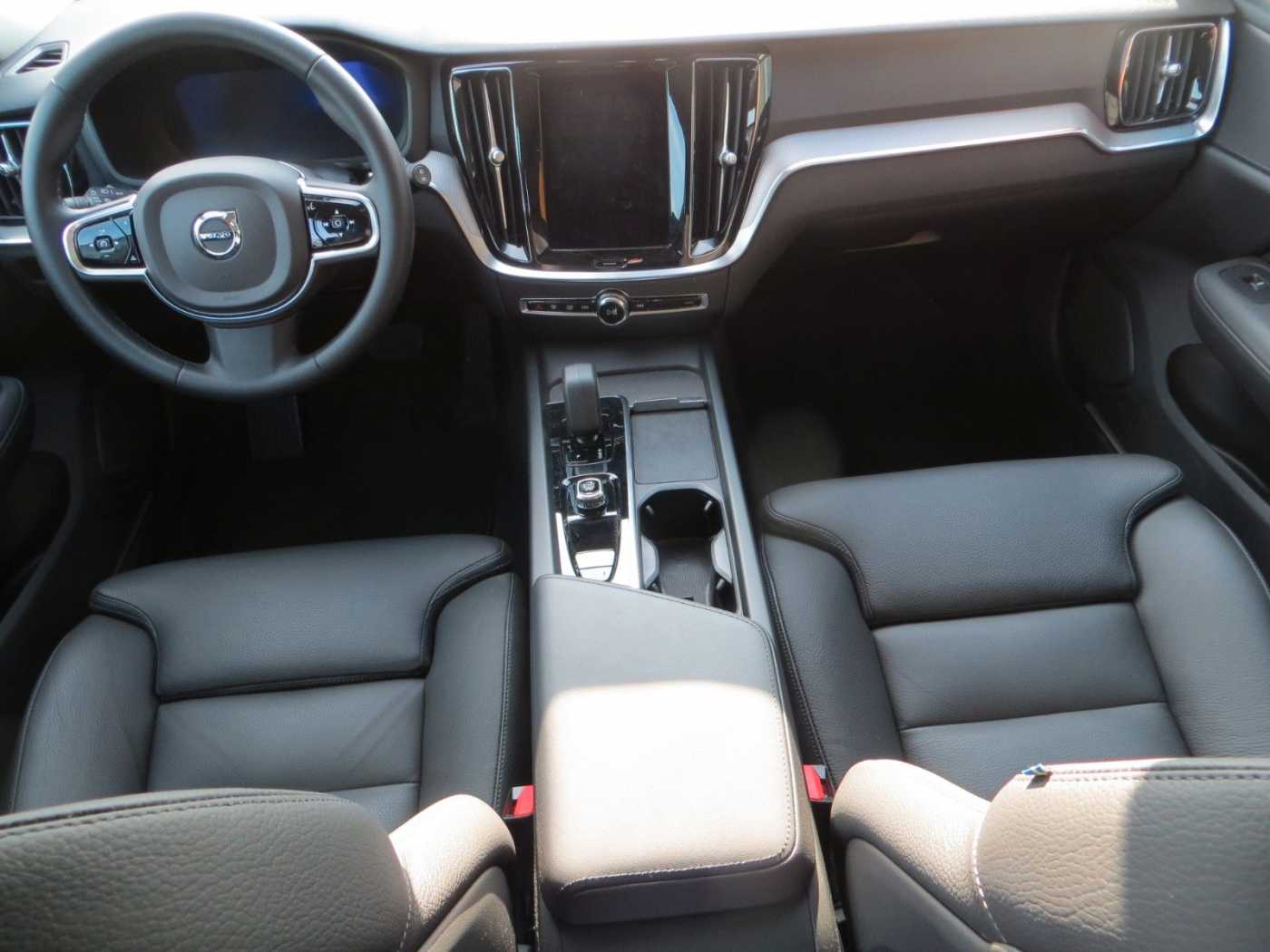 Volvo  B4 D AWD Plus Auto