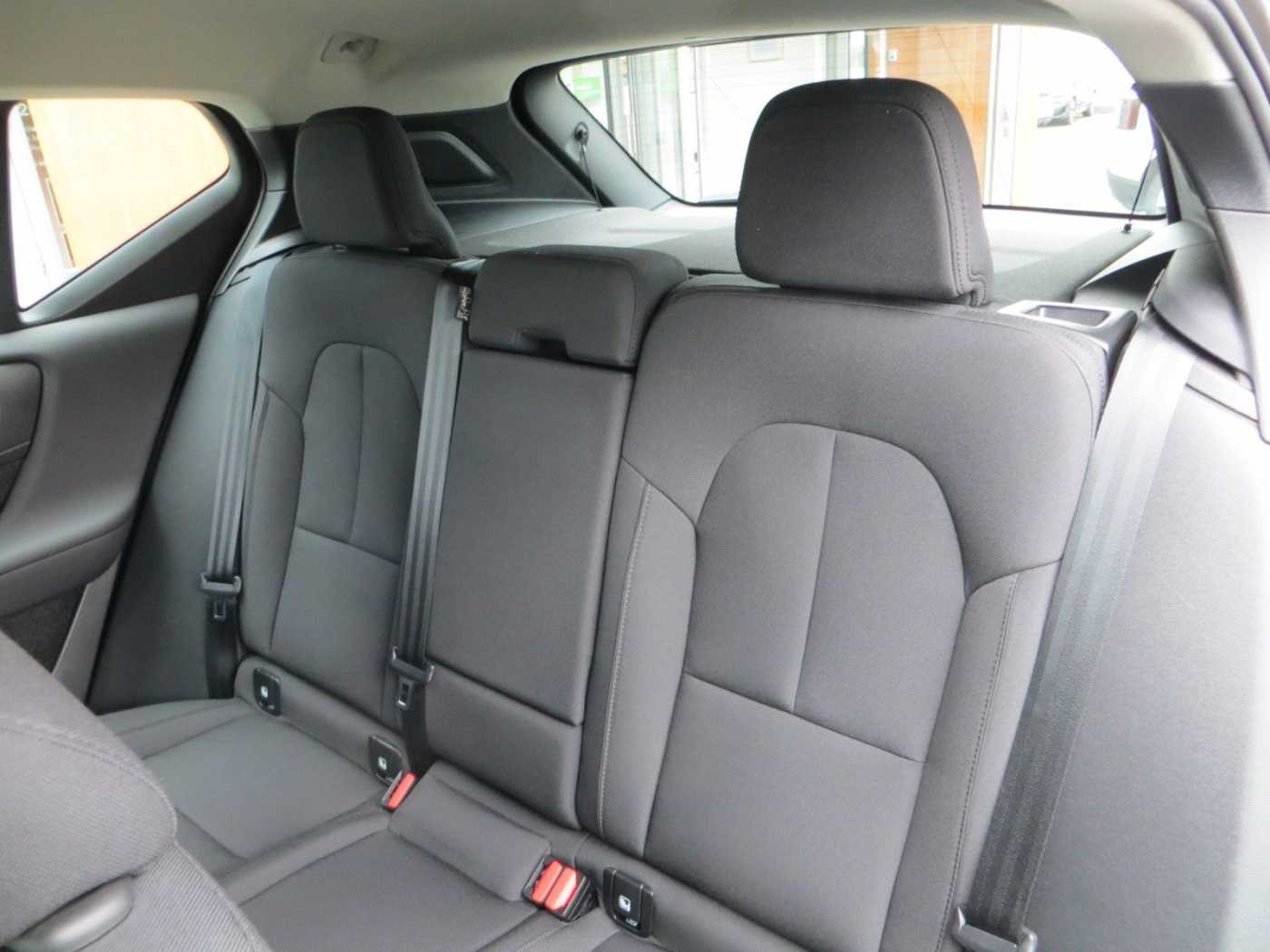 Volvo  T5 Recharge R-Design Expression AHK