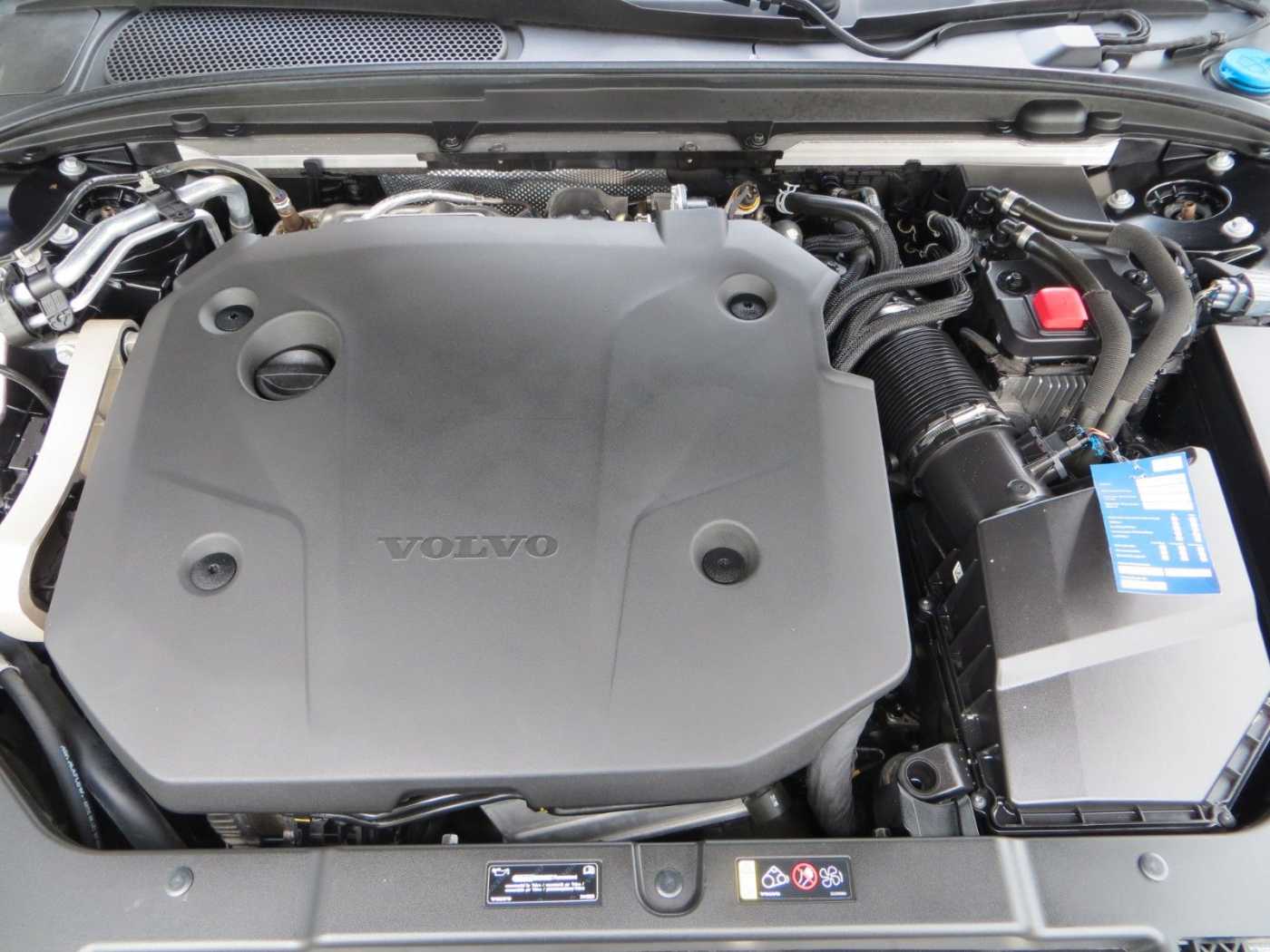 Volvo  B4 D AWD Geartronic Pro