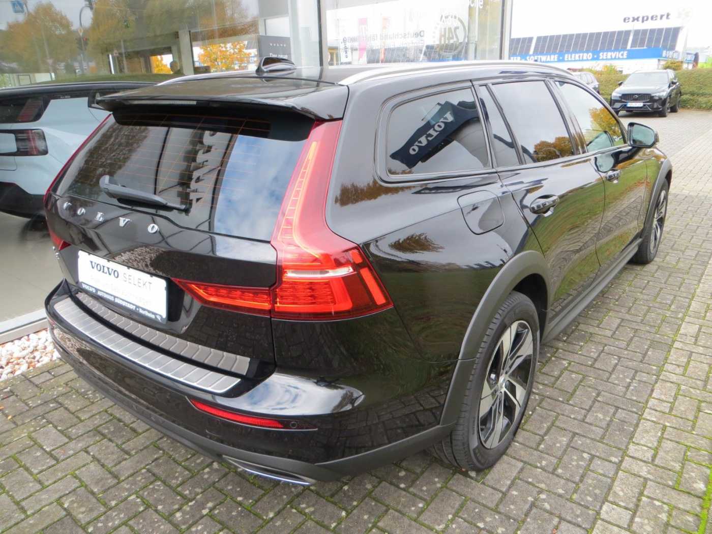 Volvo  B4 D AWD Geartronic Pro