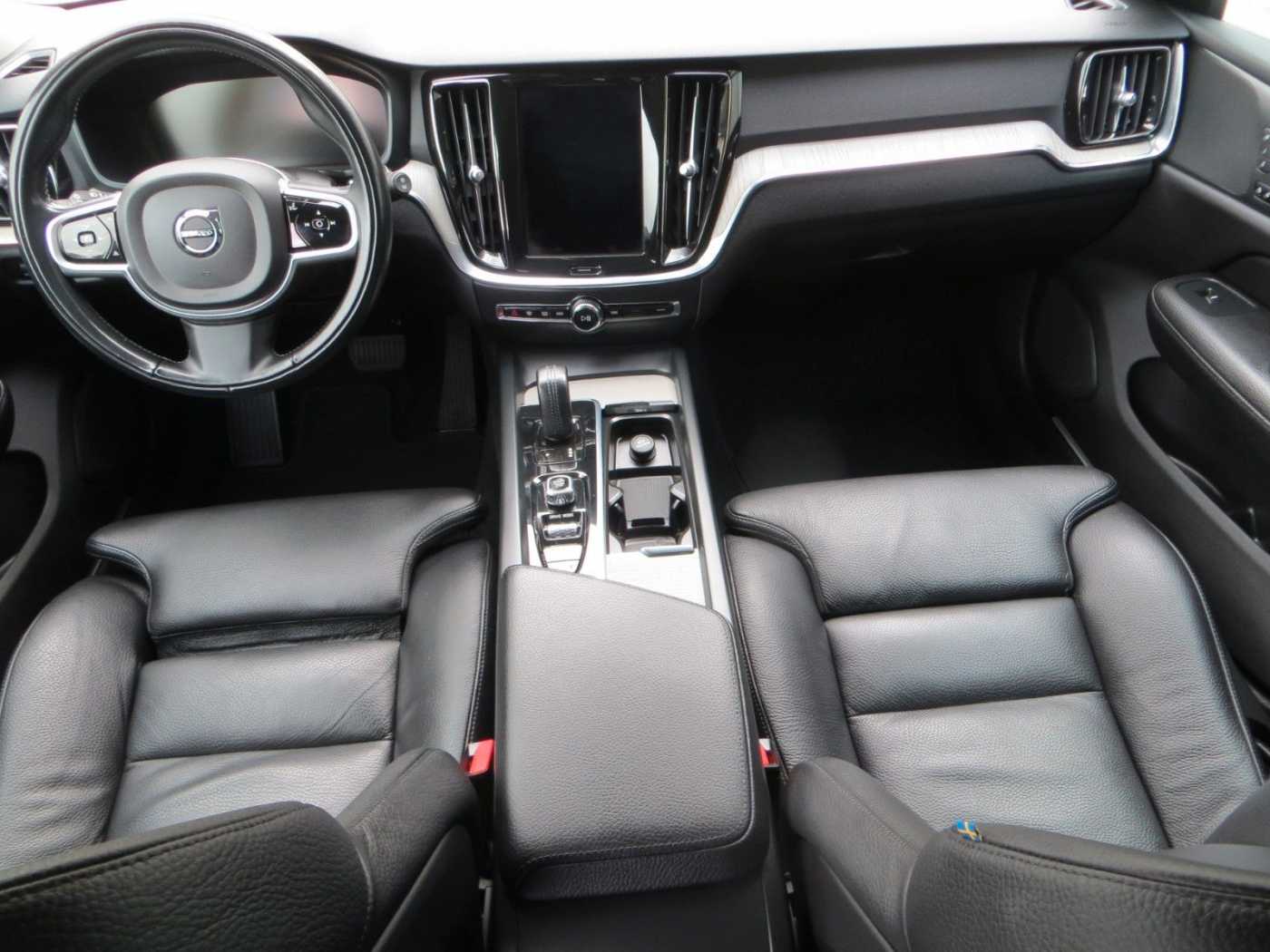 Volvo  B4 D AWD Geartronic Pro