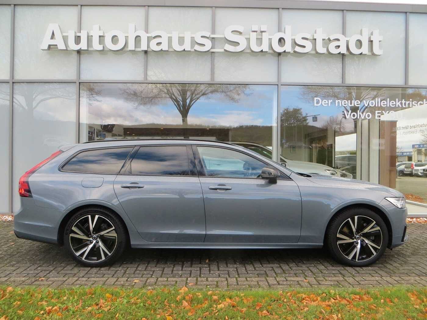 Volvo  T6 AWD Recharge Plus Dark AHK